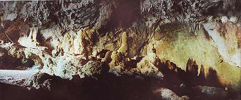 Die Tropfsteinhöhle bei Topolia