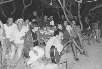 Eine Parea (Gesellschaft) des Nachts in Balos