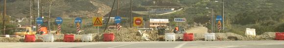kretische Baustellenabsperrung ab Nopigia